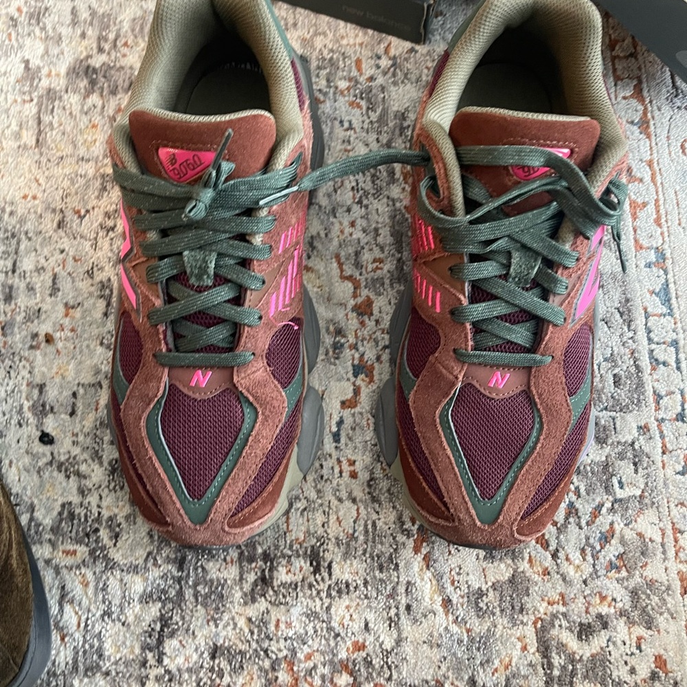 New Balance Athletic Shoes 9060